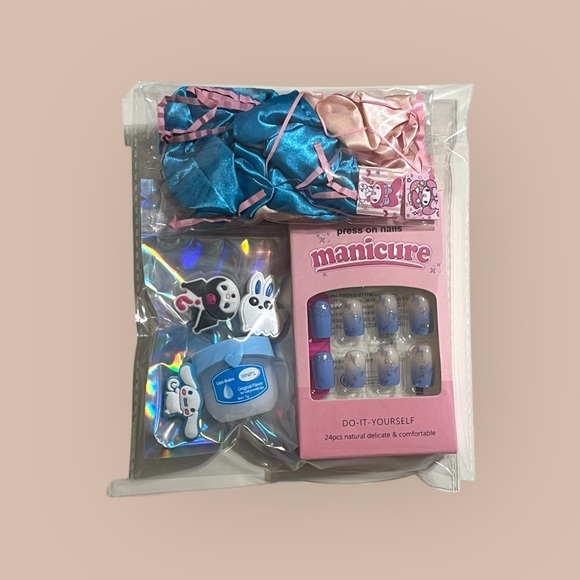 Gift Set ๐๐๏ธ - Picture 2 of 2